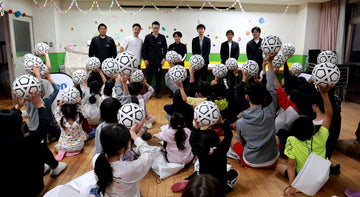 モルテン、JFAと共に組み立て式サッカーボールを1,000人の子どもたちに届ける活動を開始