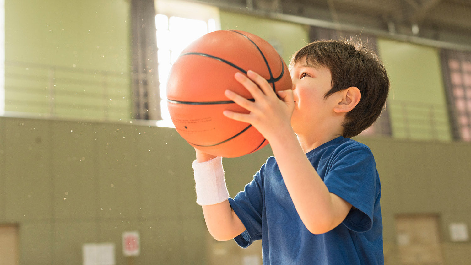小学生が一般用のゴール（305cm）でレイアップを習得するには？